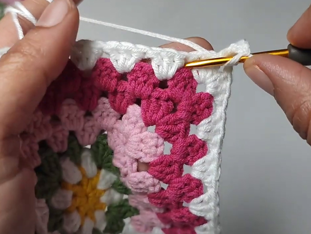 StepbyStep GuideHow to Join Crochet Granny Squares Together