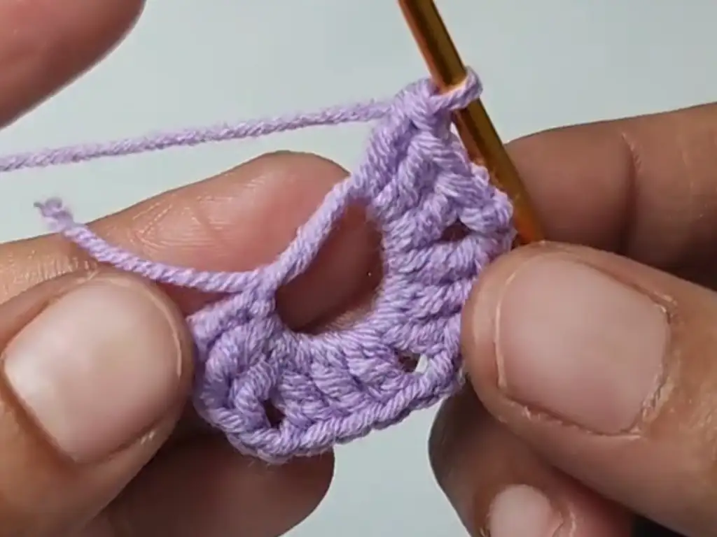 granny square crochet pattern, double crochet, crochet tutorial