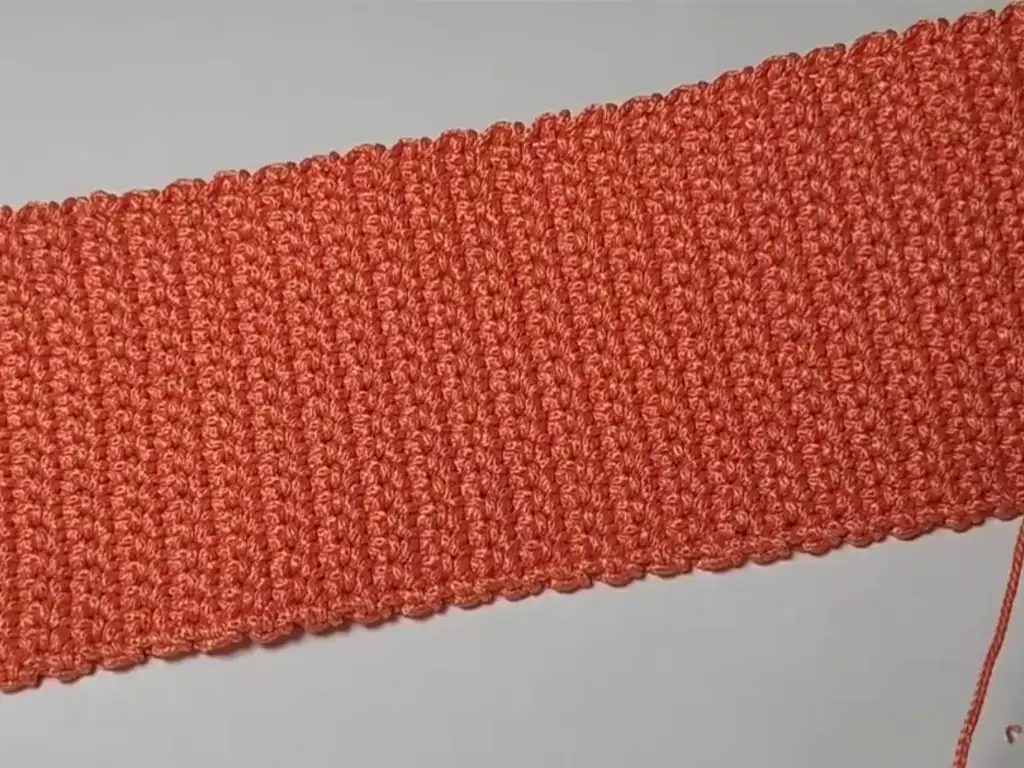 The sturdy base is complete! Notice the tight, even stitches essential for a well-structured bag.