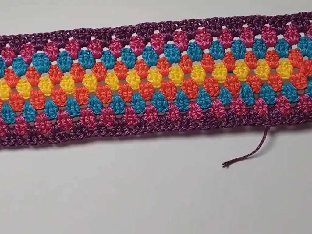 Customizing macrame rope bag with color choices