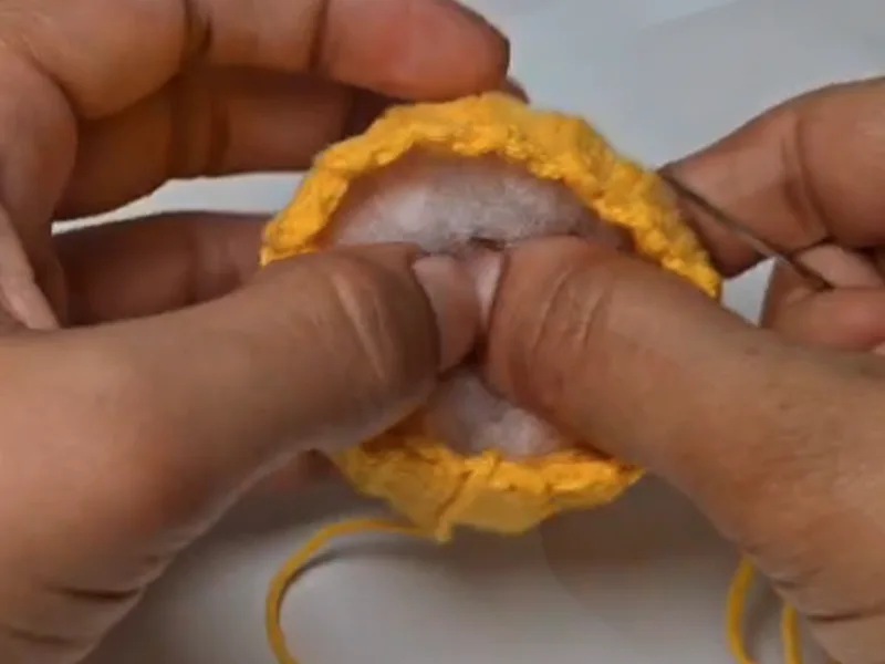 How to stuff crochet pumpkin keychain evenly