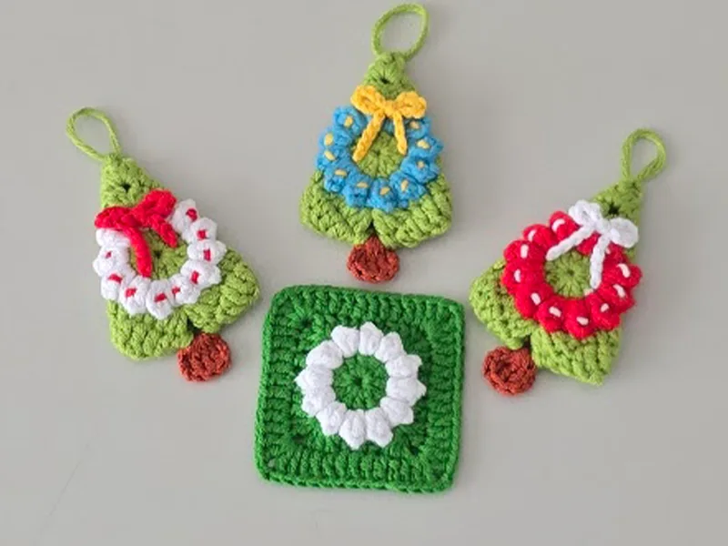 easy crochet tree ornament free pattern – colorful granny square christmas project