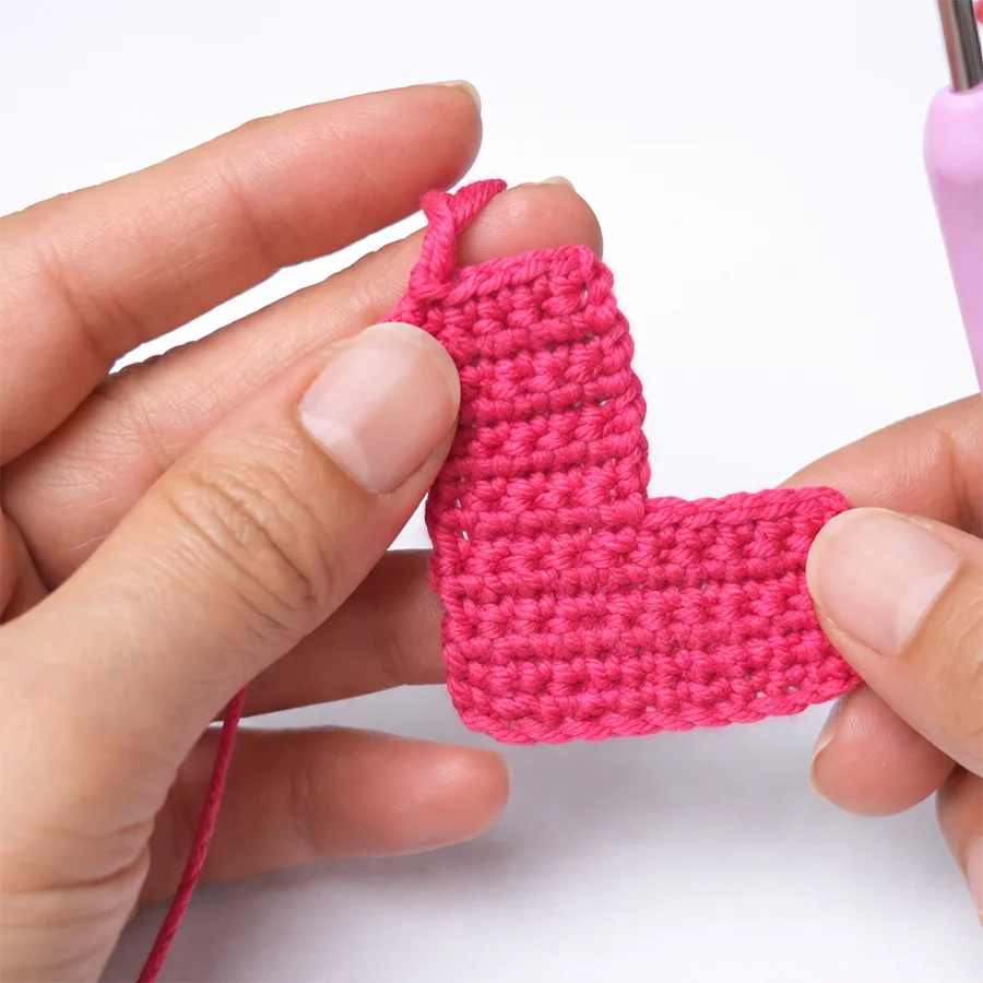 crochet heart keychain pattern l shape before joining