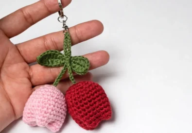 Easy crochet tulip keychain handmade amigurumi flower keyring
